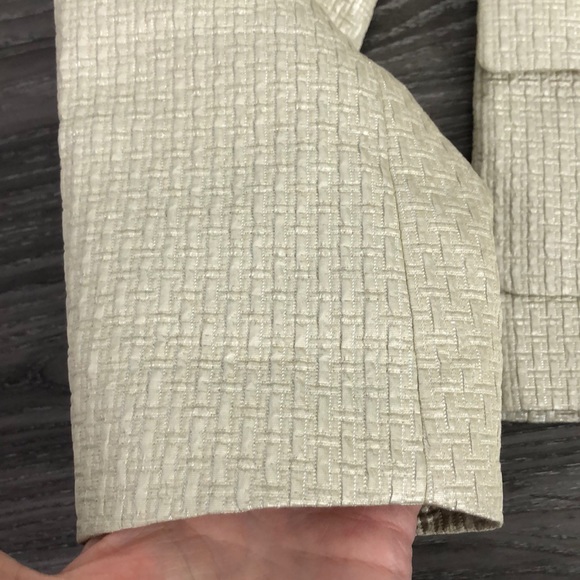 Louben Women’s Beige Gold Blazer Size 8 - Picture 5 of 9